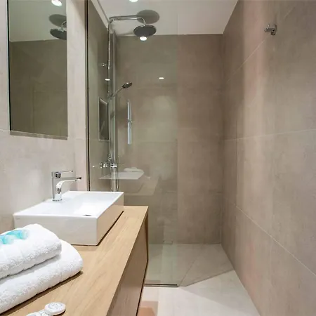 Averto Anna * Rachi (Lefkada)